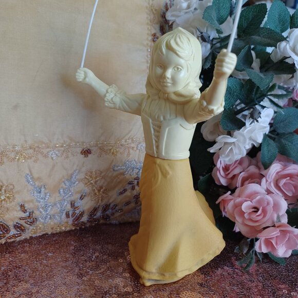 VINTAGE Avon Sweet Honesty Skip A Rope Perfume Decanter Collectible Bottle - Picture 9 of 11